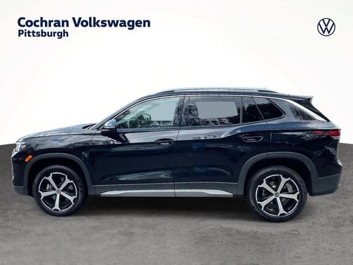 deep black pearl 2026 Volkswagen Tiguan 2.0T SE 4MOTION