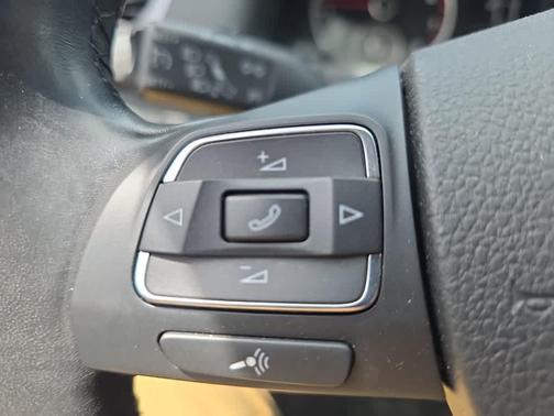 Pepper Gray Metallic 2017 Volkswagen Tiguan Limited 2.0T