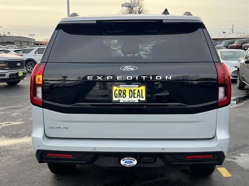 2025 Ford Expedition Active