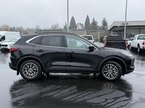 2023 Ford Escape PHEV SE