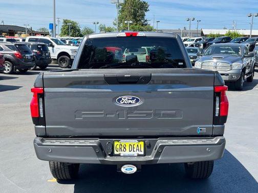 2025 Ford F-150 Lightning Flash