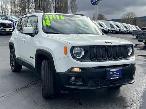 White 2018 Jeep Renegade LATITUDE