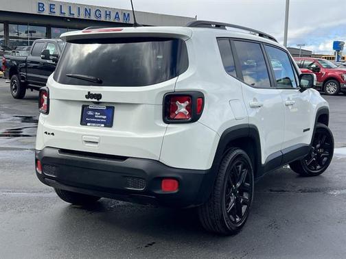 White 2018 Jeep Renegade LATITUDE