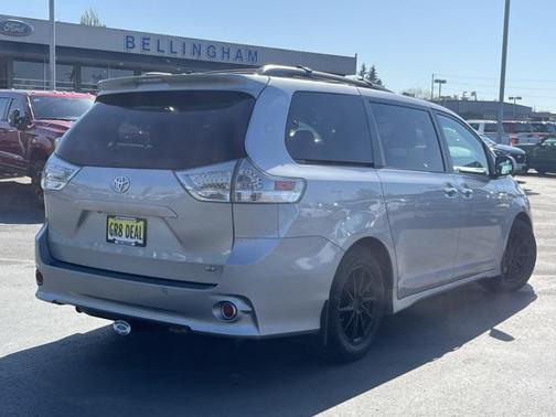 2017 Toyota Sienna SE Premium