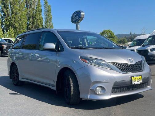 2017 Toyota Sienna SE Premium