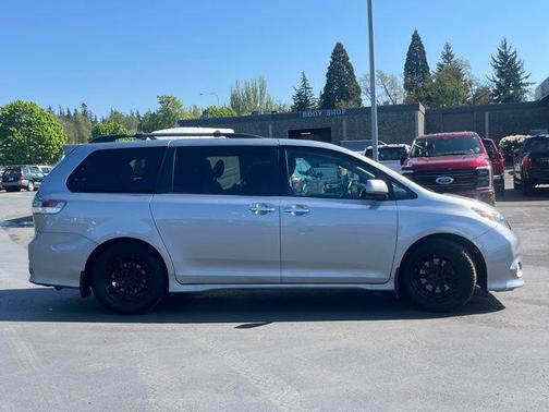 2017 Toyota Sienna SE Premium