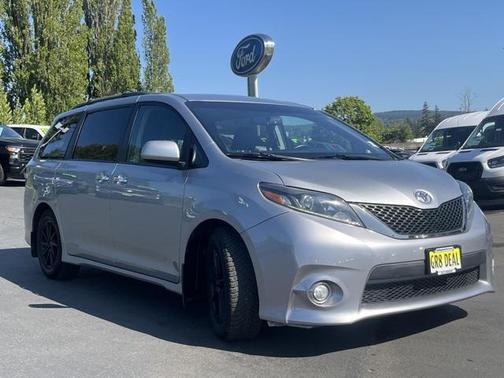 2017 Toyota Sienna SE Premium