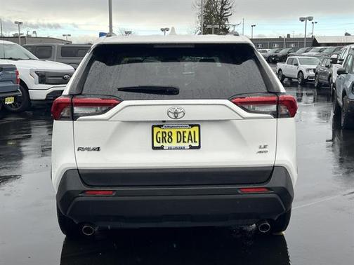 2019 Toyota RAV4 LE