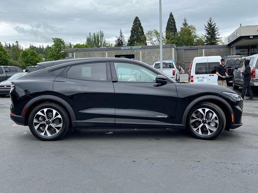 2025 Ford Mustang Mach-E Select