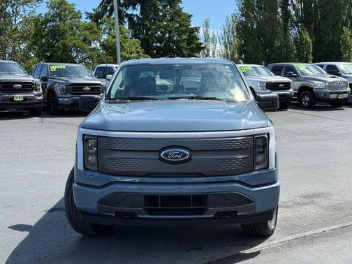 2023 Ford F-150 Lightning XLT