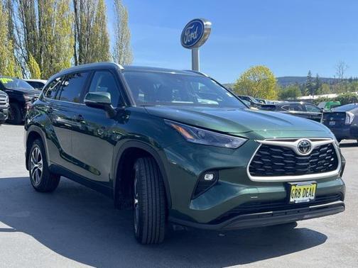 2024 Toyota Highlander XLE