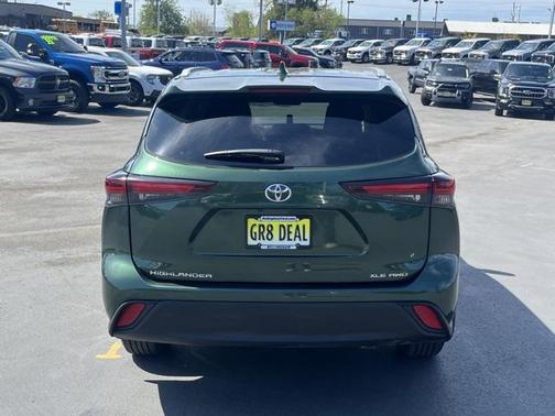 2024 Toyota Highlander XLE