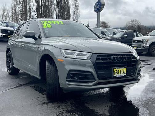 2020 Audi Q5 45 Titanium Premium