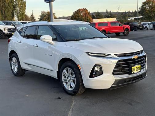 Iridescent Pearl Tricoat 2020 Chevrolet Blazer Premier