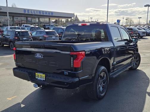 2025 Ford F-150 Lightning Flash
