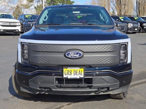 2025 Ford F-150 Lightning Flash