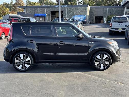 Shadow Black 2016 Kia Soul !