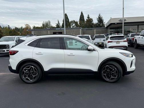 2025 Ford Escape Platinum