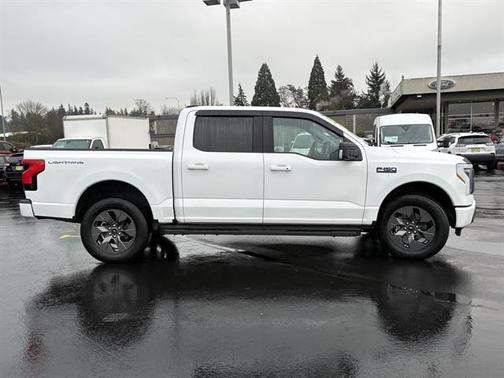 2024 Ford F-150 Lightning Flash