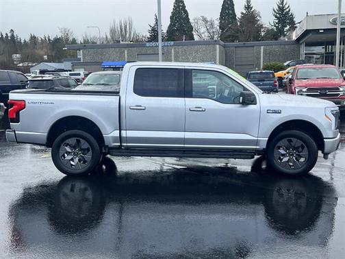 2025 Ford F-150 Lightning Flash