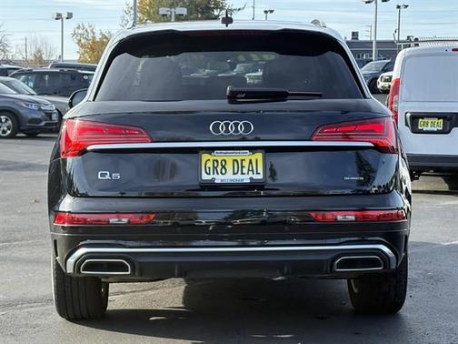 2022 Audi Q5 45 S line Premium