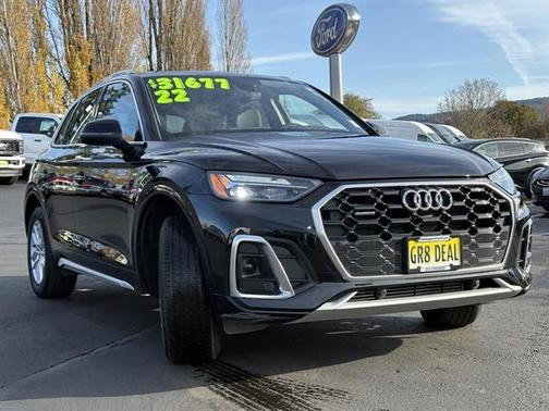 2022 Audi Q5 45 S line Premium