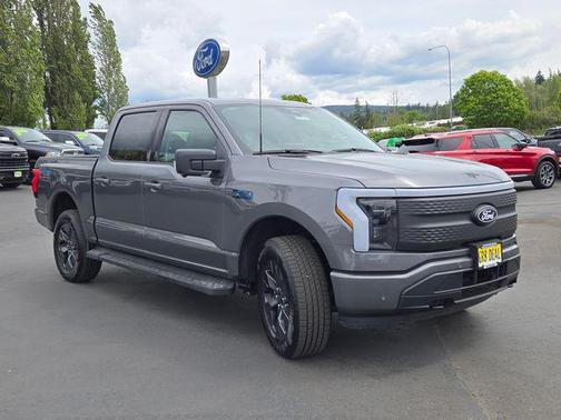2025 Ford F-150 Lightning Flash
