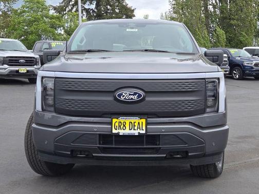 2025 Ford F-150 Lightning Flash