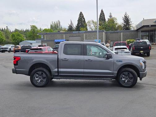 2025 Ford F-150 Lightning Flash