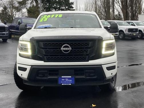 2023 Nissan Titan Platinum Reserve