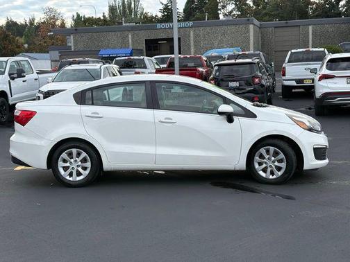 2016 Kia Rio LX