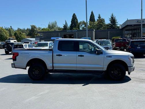 2025 Ford F-150 Lightning XLT