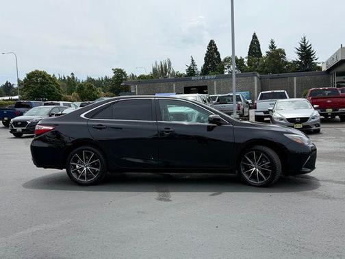 2017 Toyota Camry XSE