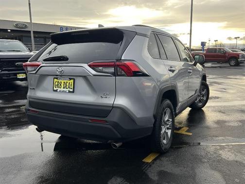 2025 Toyota RAV4 Hybrid SE