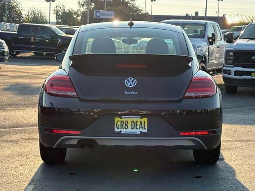 2016 Volkswagen Beetle 1.8T Dune