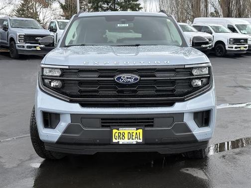 Glacier Gray Metallic Tri-Coat 2026 Ford Expedition Max Active 4x4