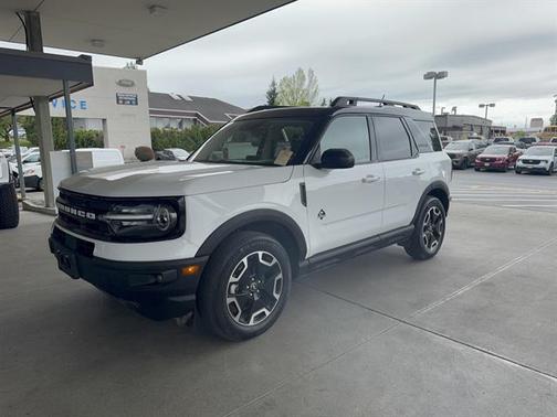 OXFORD WHITE 2024 Ford Bronco Sport OUTER BANKS