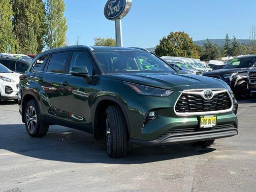 2024 Toyota Highlander XLE