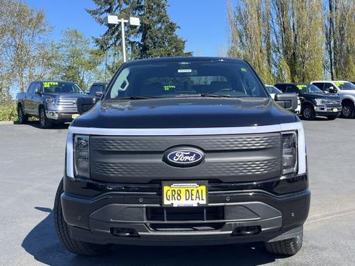 2025 Ford F-150 Lightning Flash