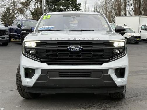 2025 Ford Expedition Max Active 4x4