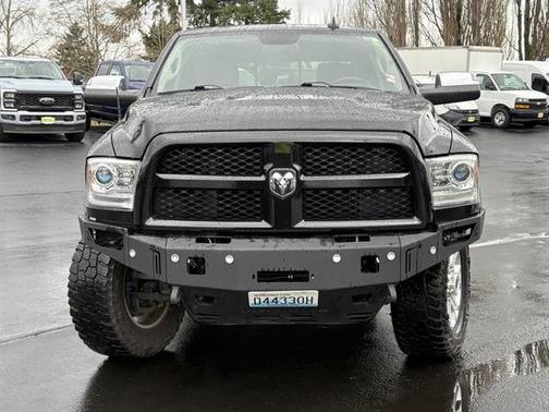 2017 RAM 2500 Laramie Crew Cab 4x4 6'4' Box