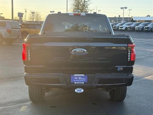 2022 Ford F-150 Lightning XLT