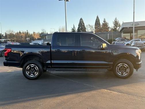 2022 Ford F-150 Lightning XLT