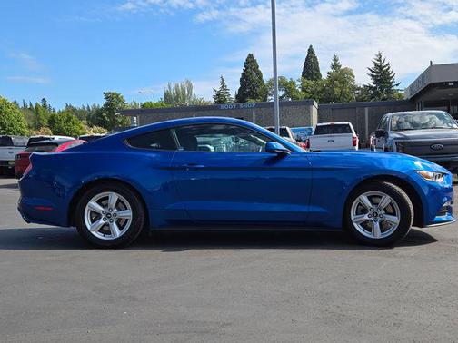 2017 Ford Mustang V6