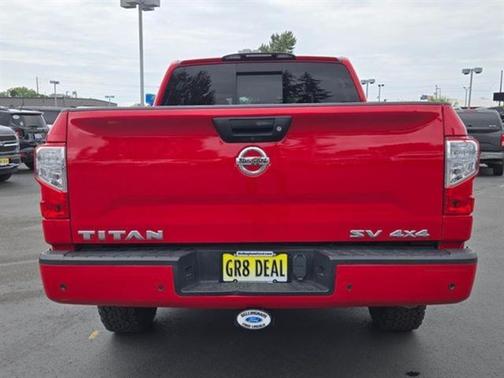2021 Nissan Titan SV
