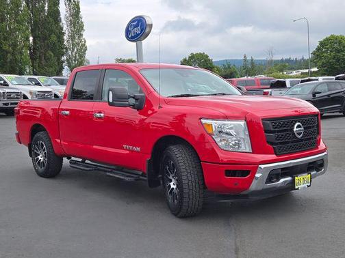 2021 Nissan Titan SV