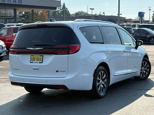 2023 Chrysler Pacifica L