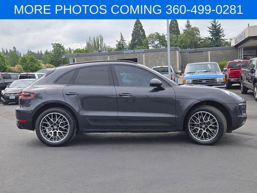 2017 Porsche Macan Base