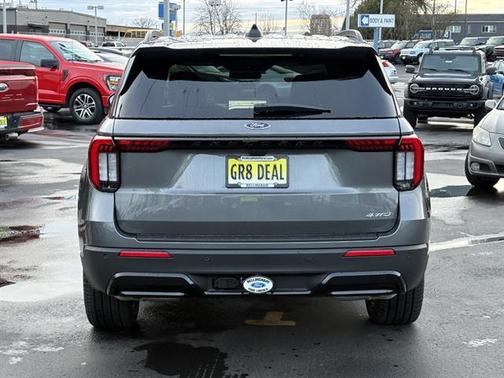 Carbonized Gray 2026 Ford Explorer ST-Line