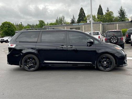 2015 Toyota Sienna SE